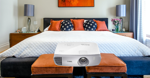 How to Choose the Perfect Bedroom Projector for Cozy Movie Nights